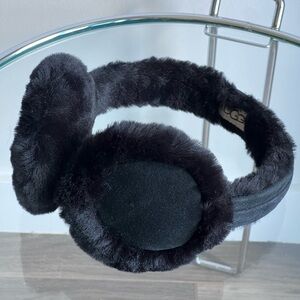 NWOT UGG soft Shearling & Suede Earmuffs Leather Sheepskin - Black